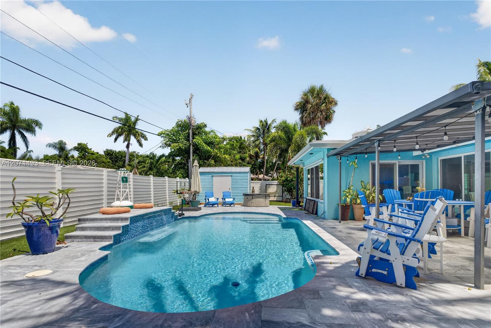 2049 Windward Dr photo 1