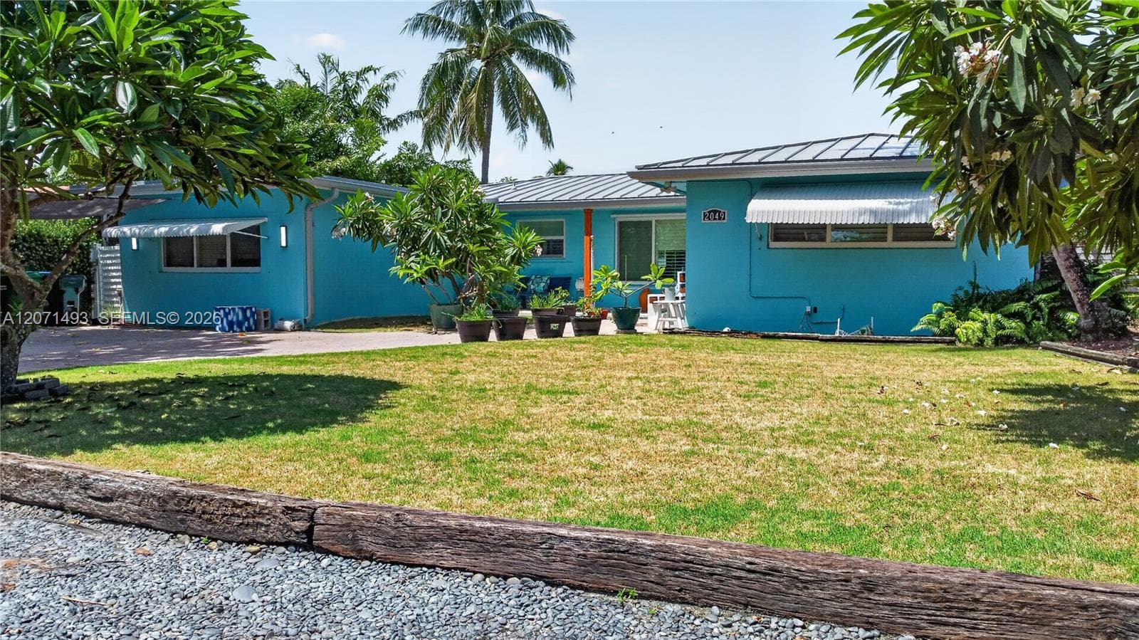 2049 Windward Dr photo 10