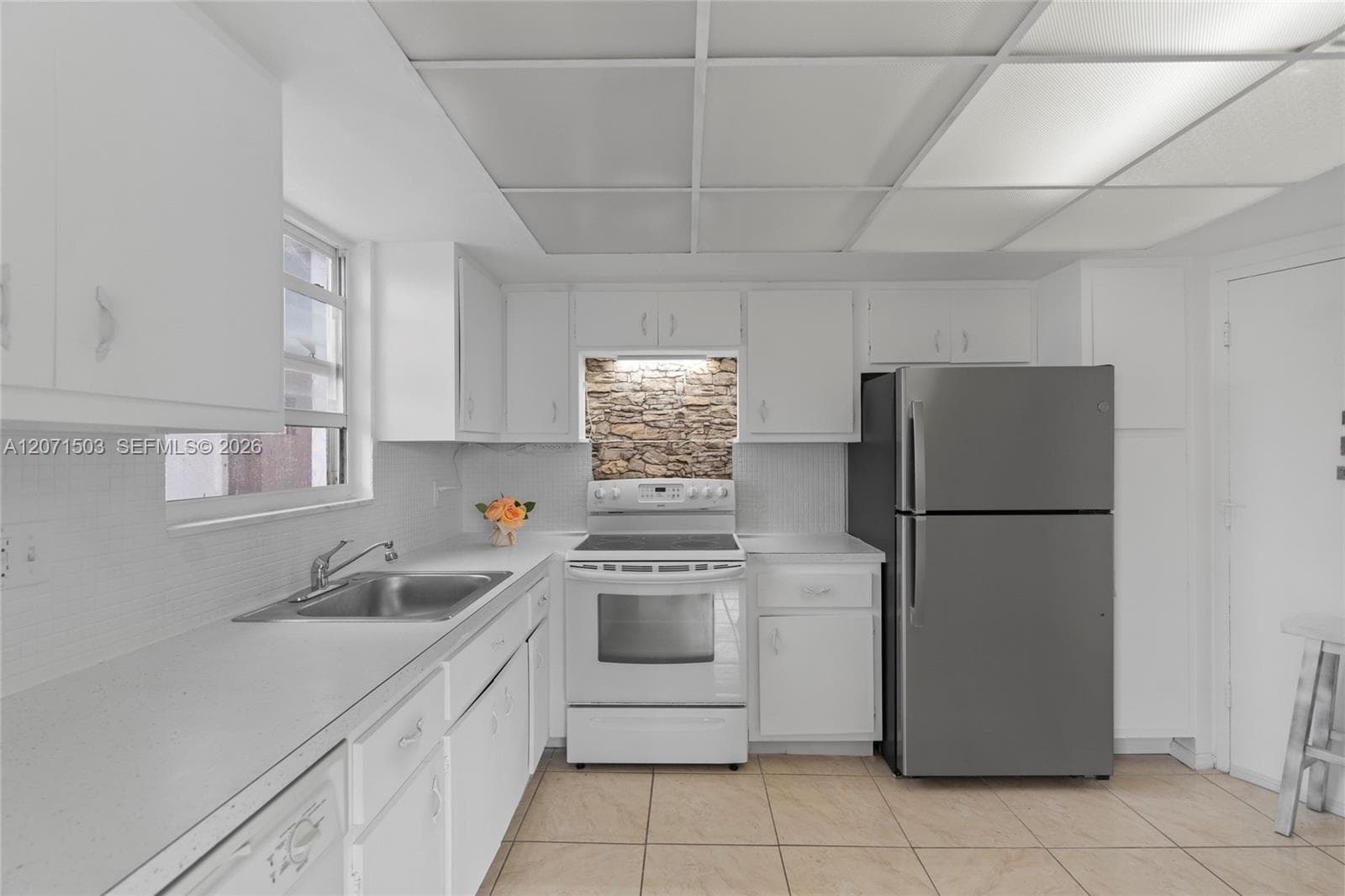 BUCKLEY TOWERS CONDO · #1025W in Miami - Photo 17