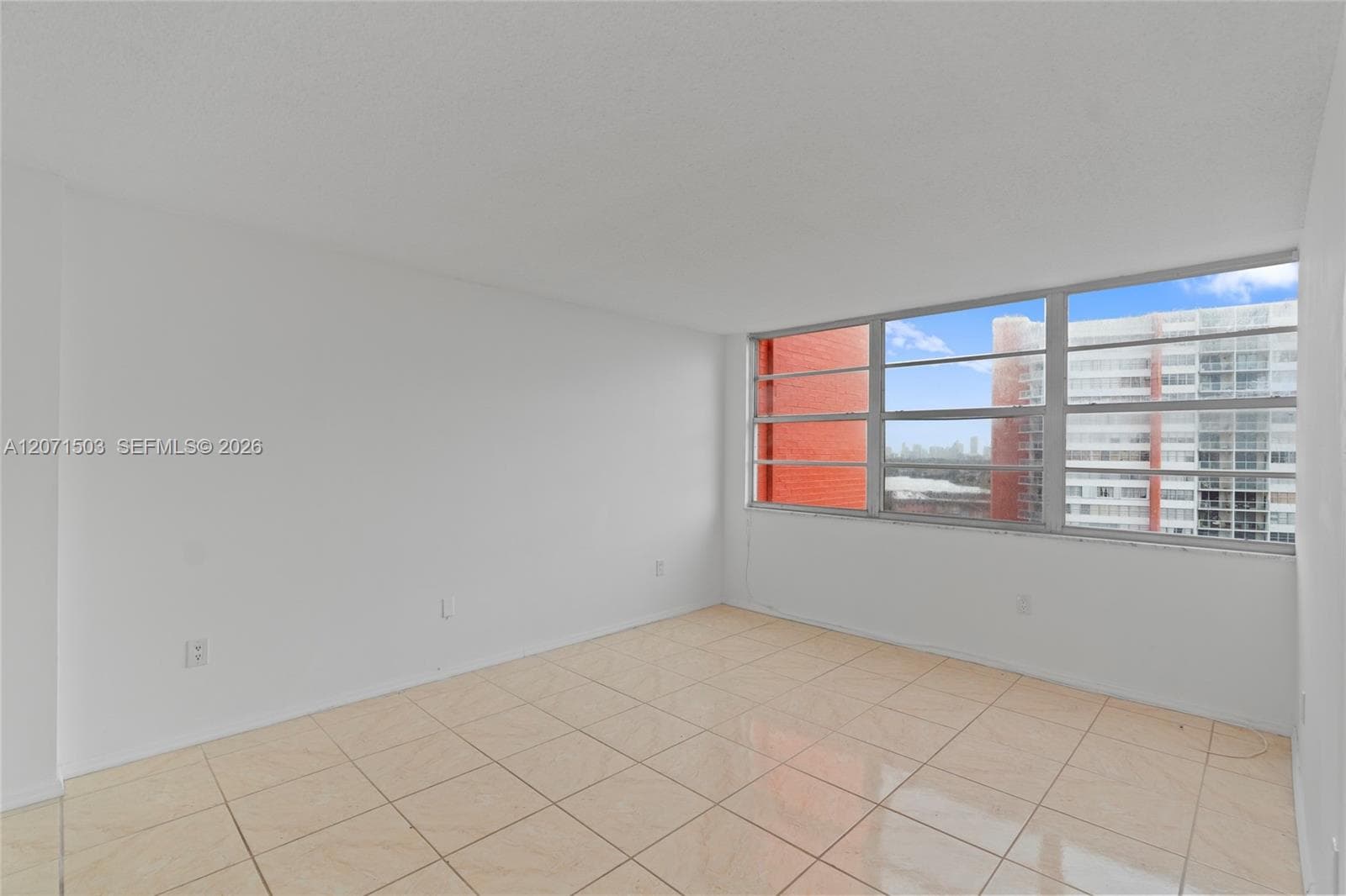 BUCKLEY TOWERS CONDO · #1025W in Miami - Photo 24