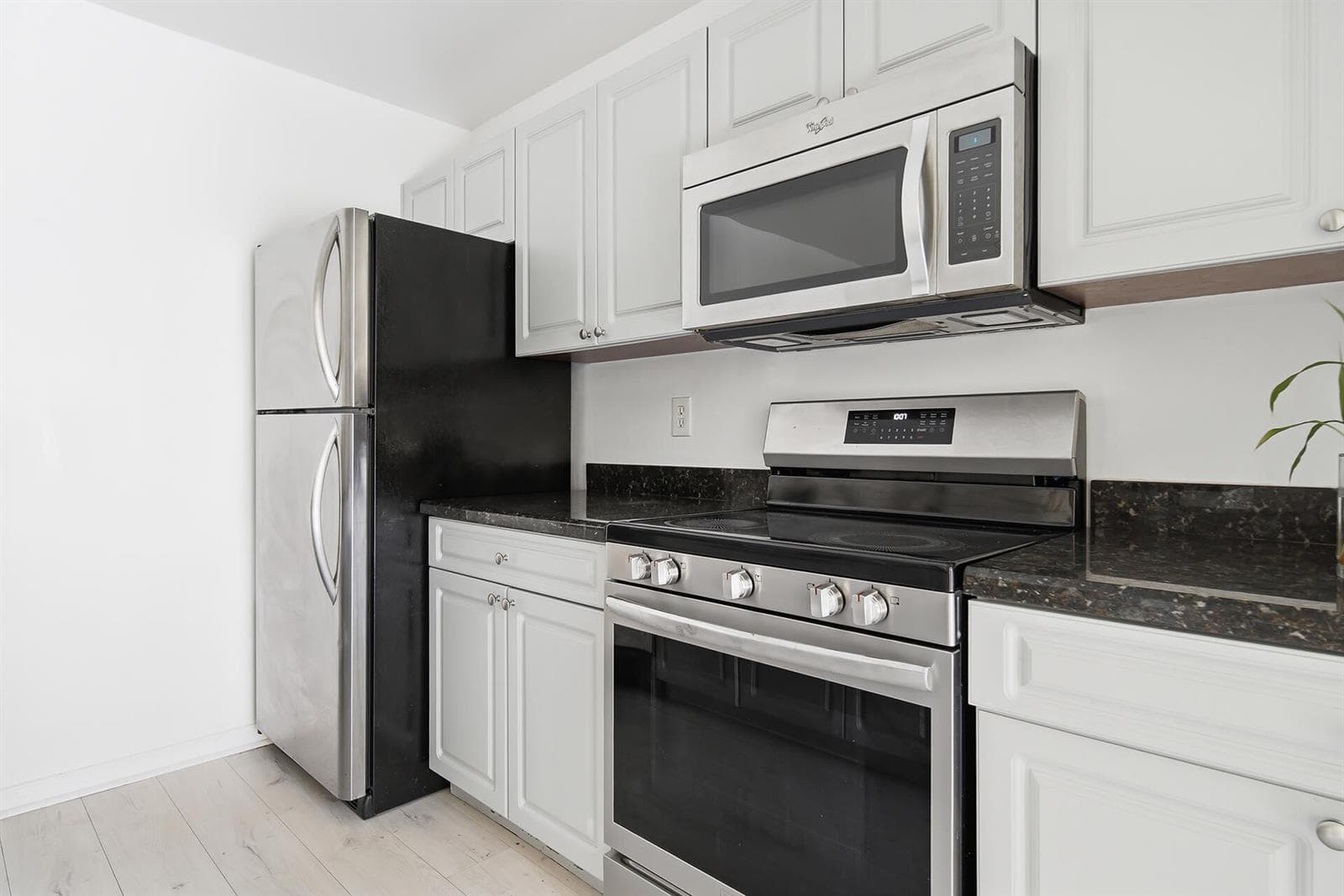 7224-72ND-WAY-33407-011