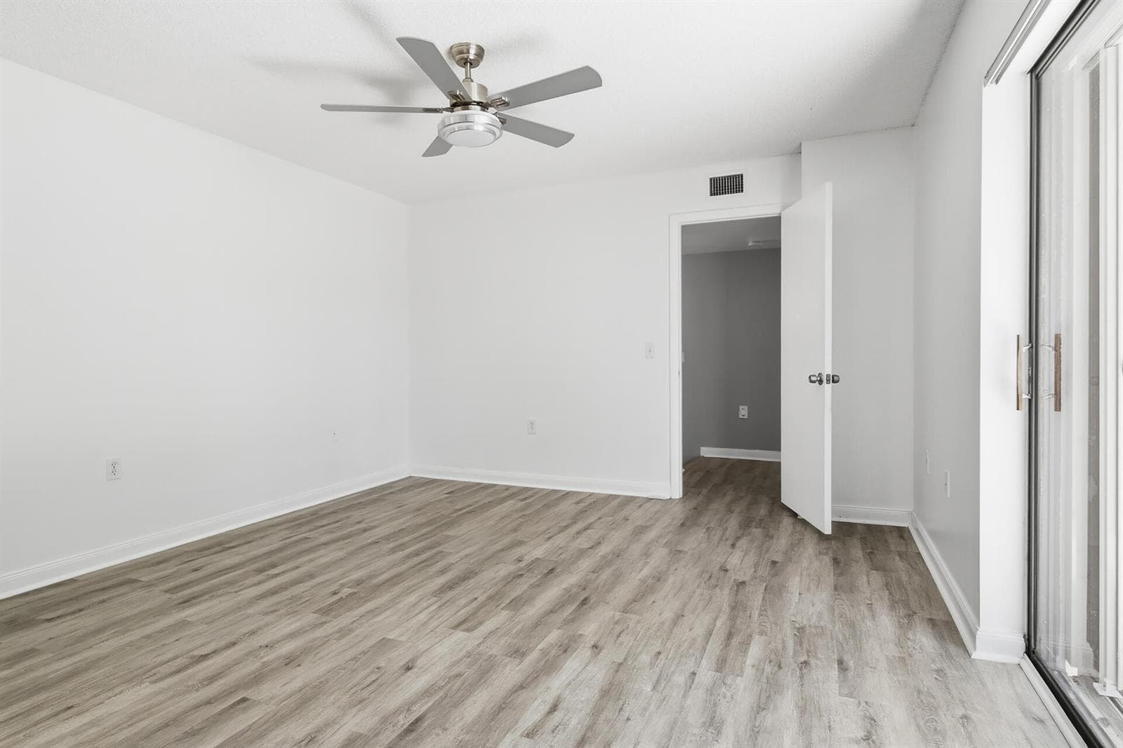 7224-72ND-WAY-33407-021