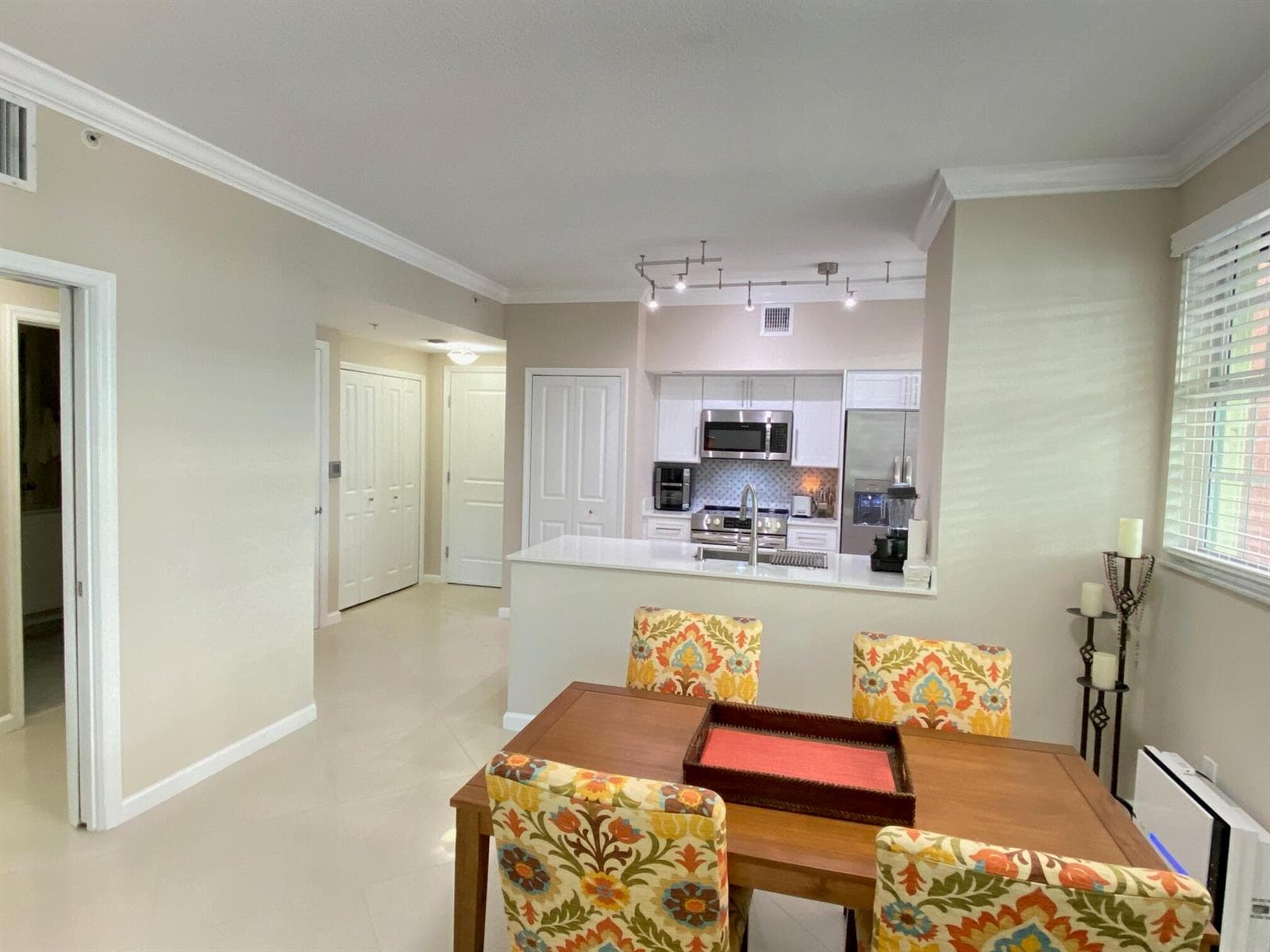 Custom Dining Large Window