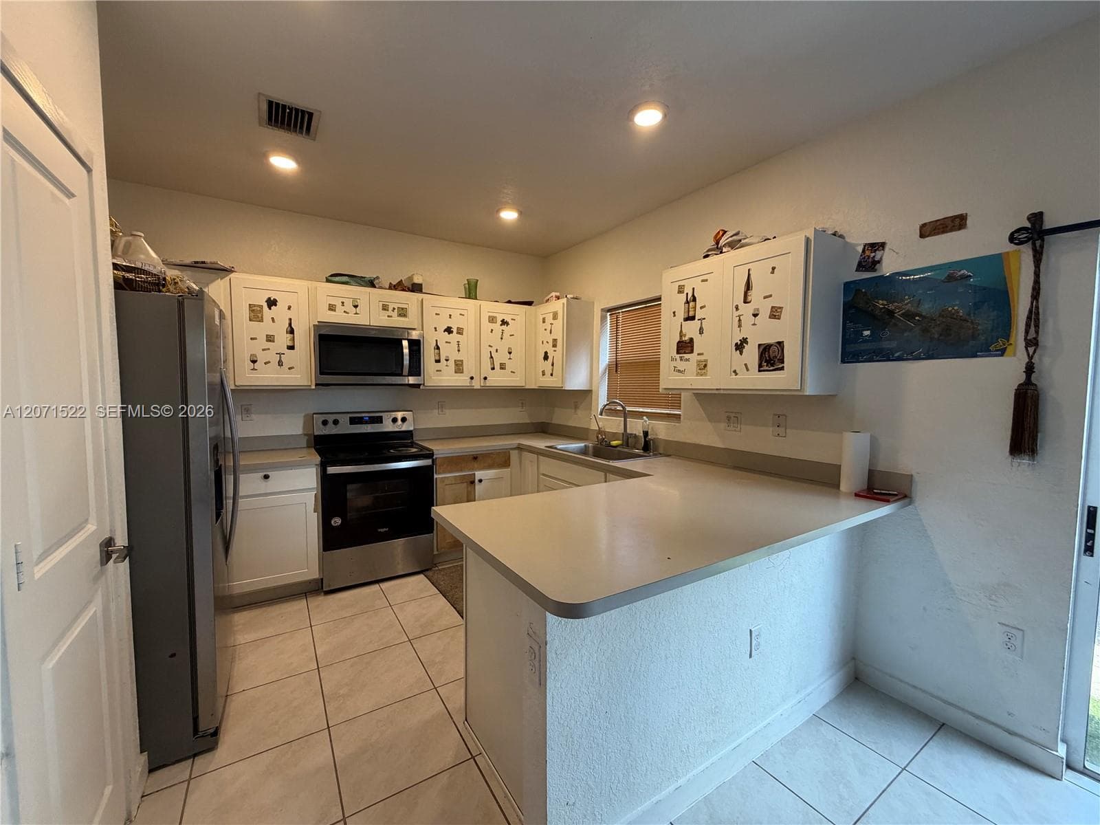 548 NE 5th Way photo 6