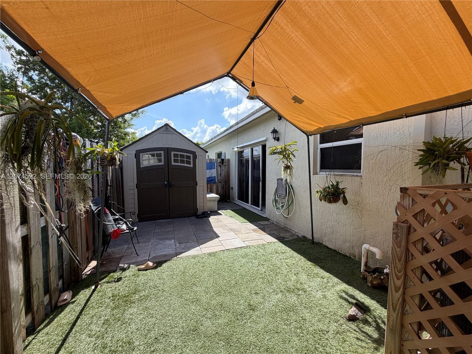 548 NE 5th Way photo 16