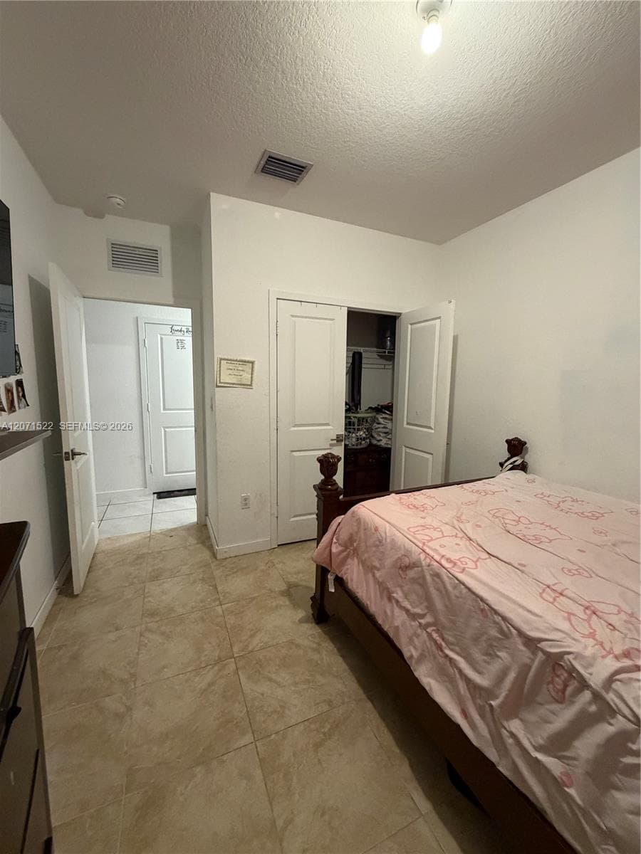 548 NE 5th Way photo 10