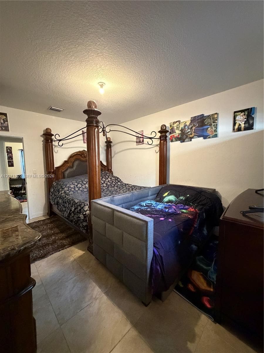 548 NE 5th Way photo 14