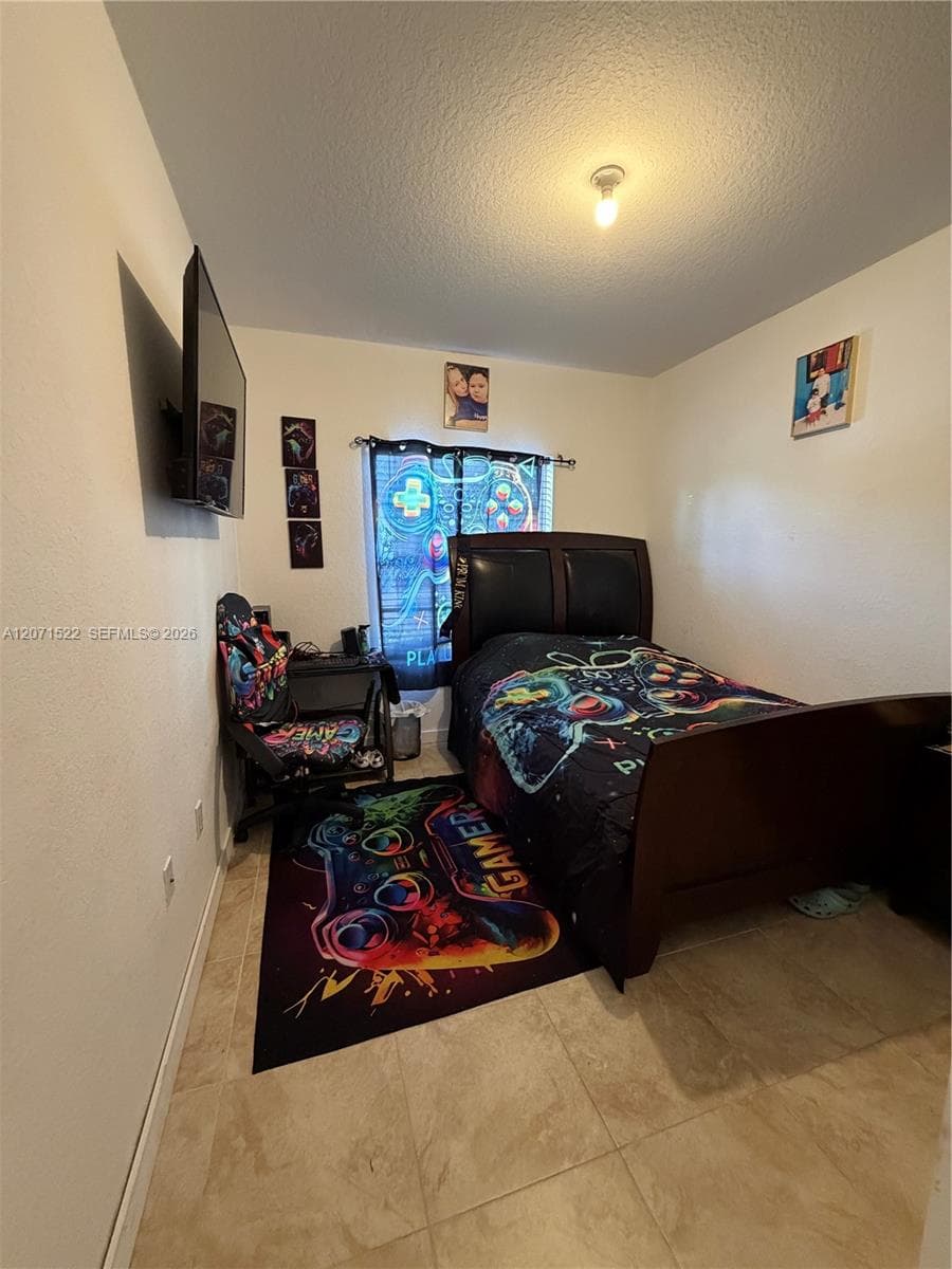 548 NE 5th Way photo 11
