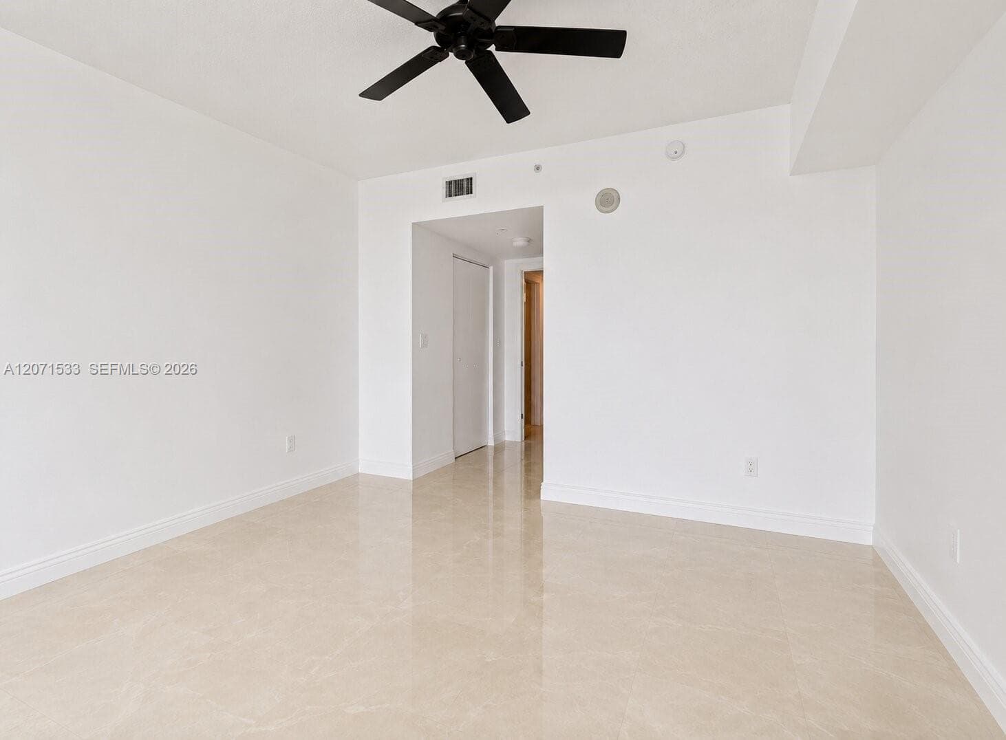 La Perla · #3604 in Sunny Isles Beach - Photo 16