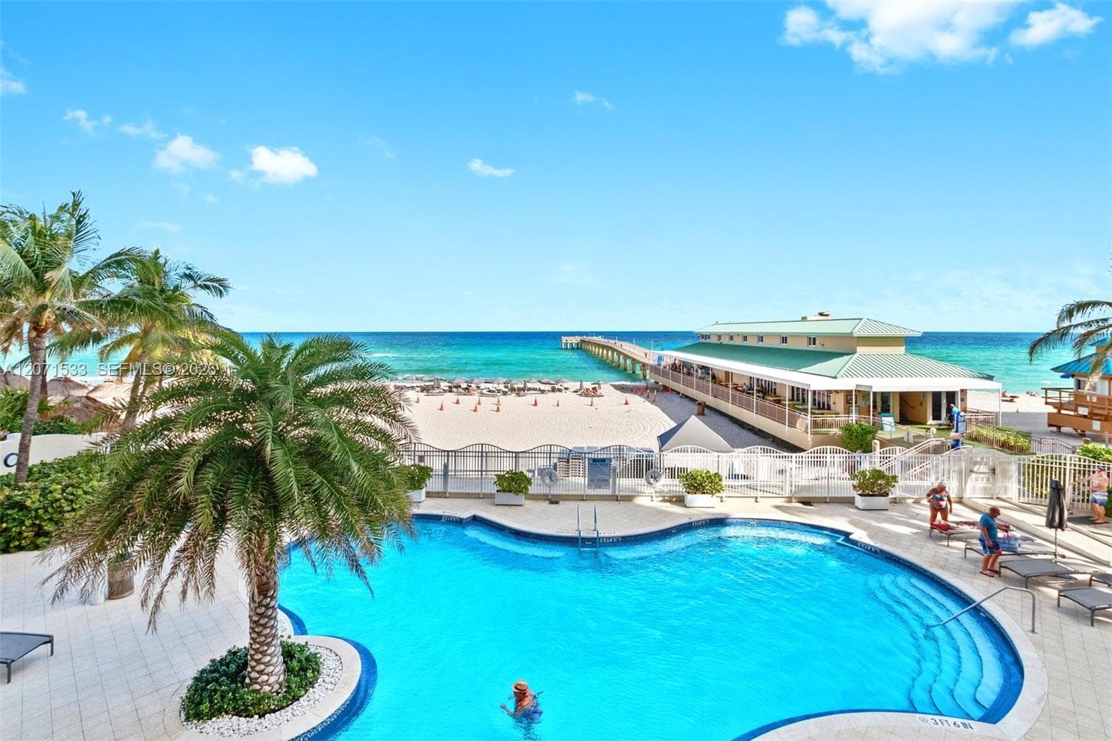 La Perla · #3604 in Sunny Isles Beach - Photo 36
