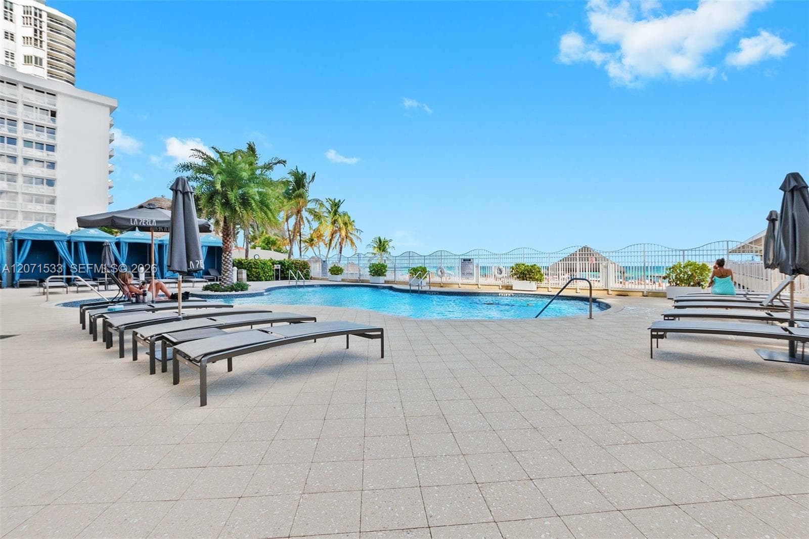 La Perla · #3604 in Sunny Isles Beach - Photo 35