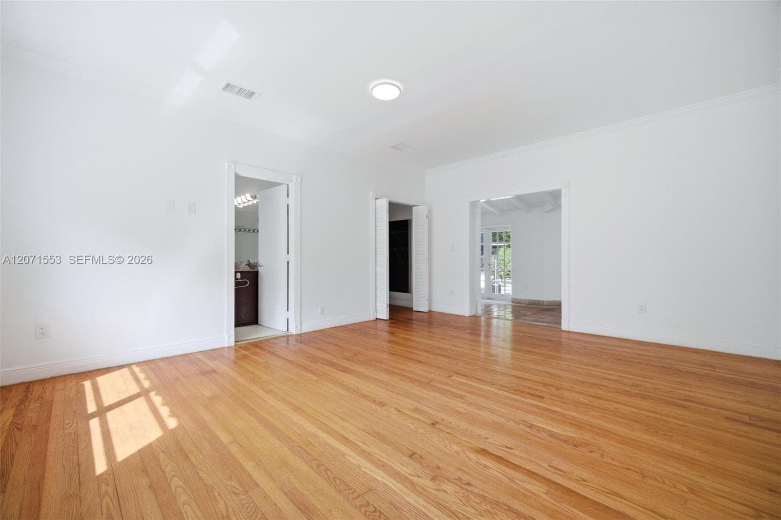 2300 S Miami Ave #2300 photo 18