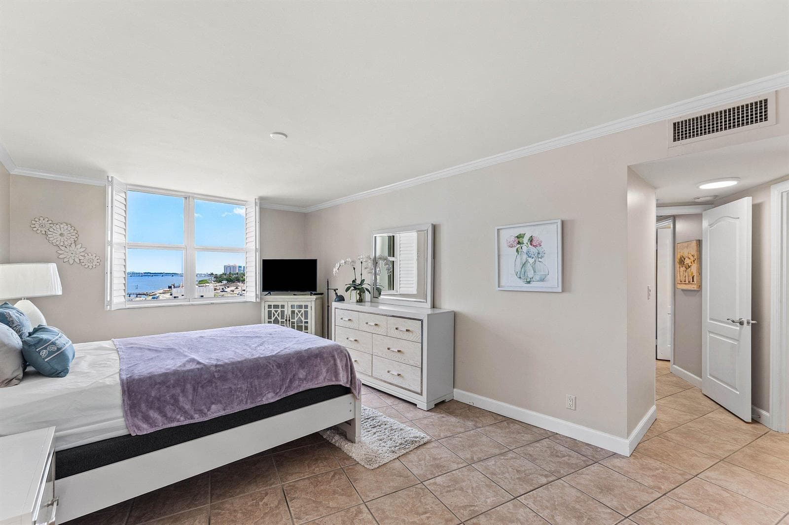 11 015-2600NorthFlaglerDrive-509-WestPal