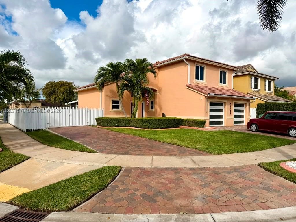 23706 SW 108th Pl #0 photo 3