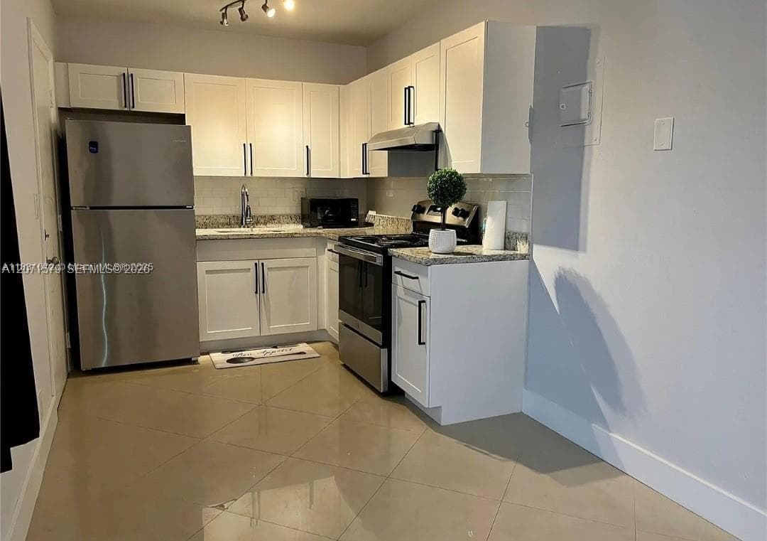 PALMVIEW CONDOMINIUM APAR · #8 in Hollywood - Photo 5