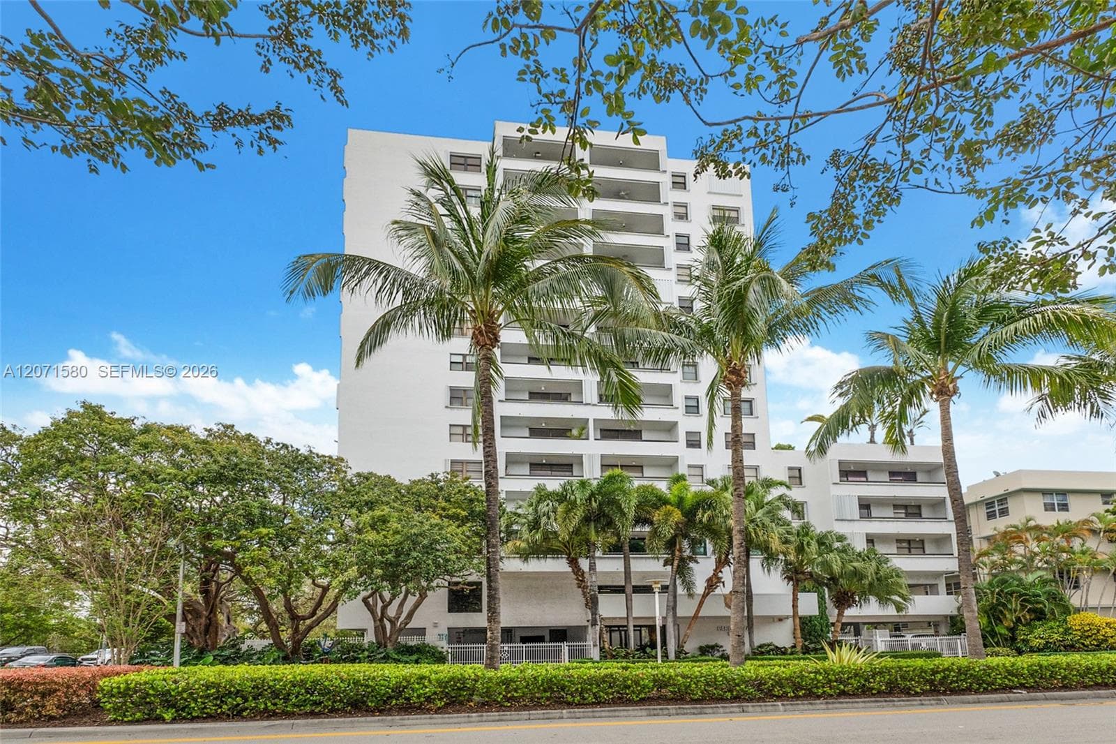 PARC PLAZA CONDO · #5D in Miami Beach - Photo 4