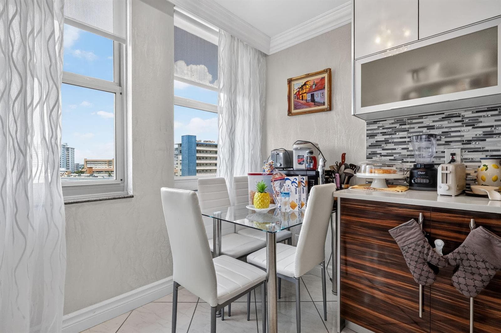 Kitchen/Dining