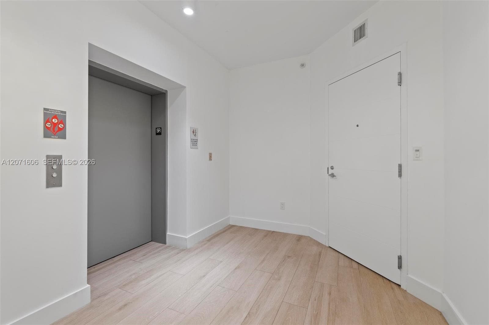 THE HARBOUR SOUTH CONDO · #521 in North Miami Beach - Photo 3