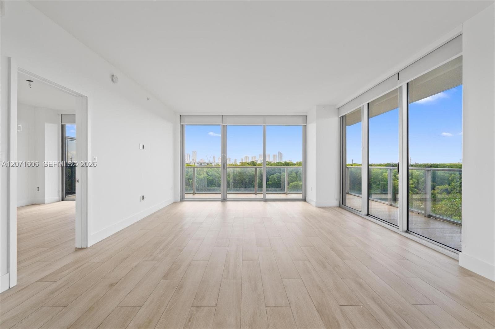 THE HARBOUR SOUTH CONDO · #521 in North Miami Beach - Photo 10