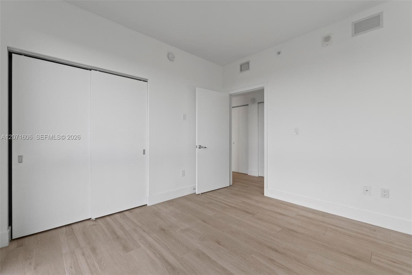 THE HARBOUR SOUTH CONDO · #521 in North Miami Beach - Photo 25