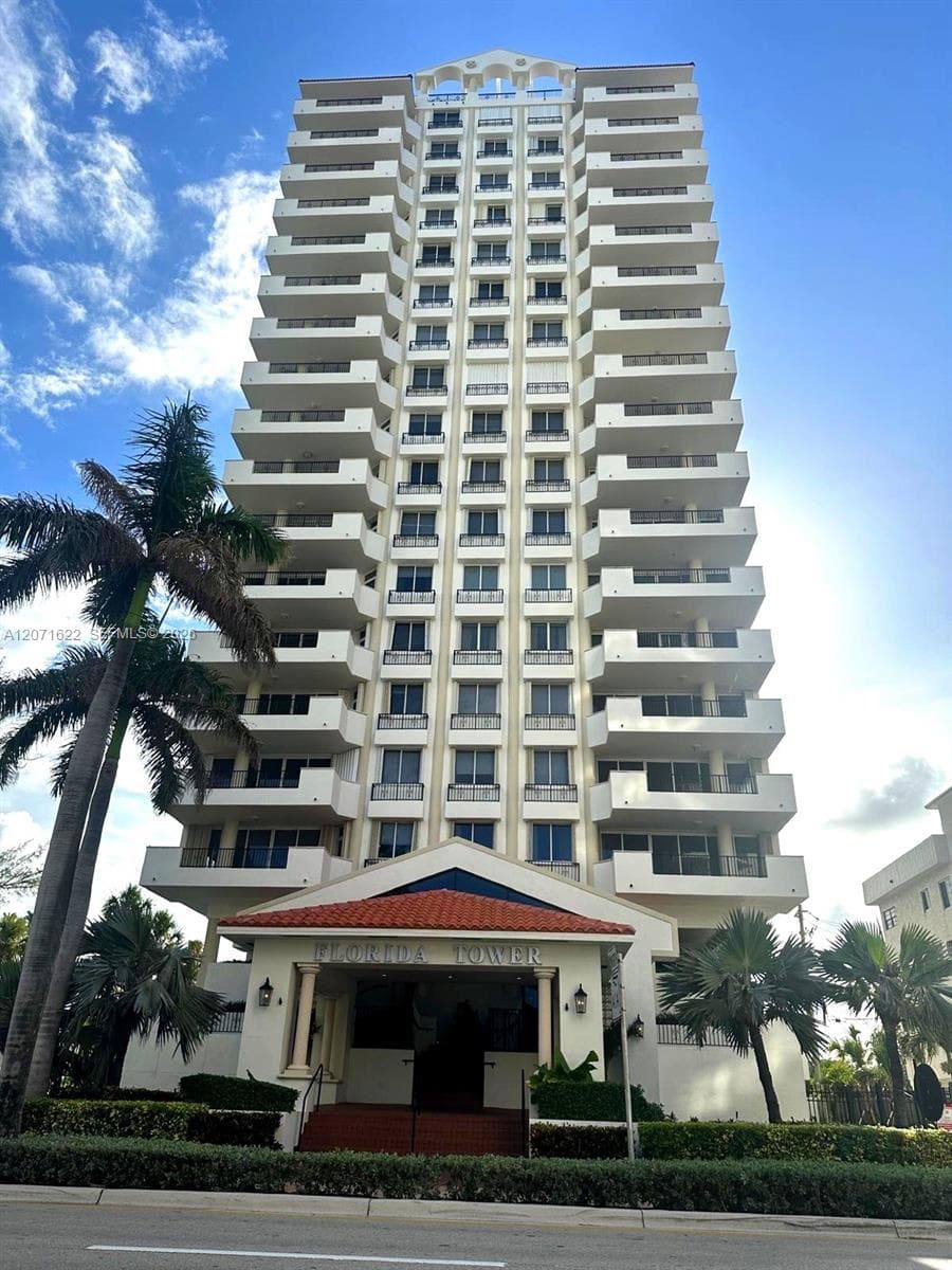 FLORIDA TOWERS CONDO · #501 in Miami Beach - Photo 13