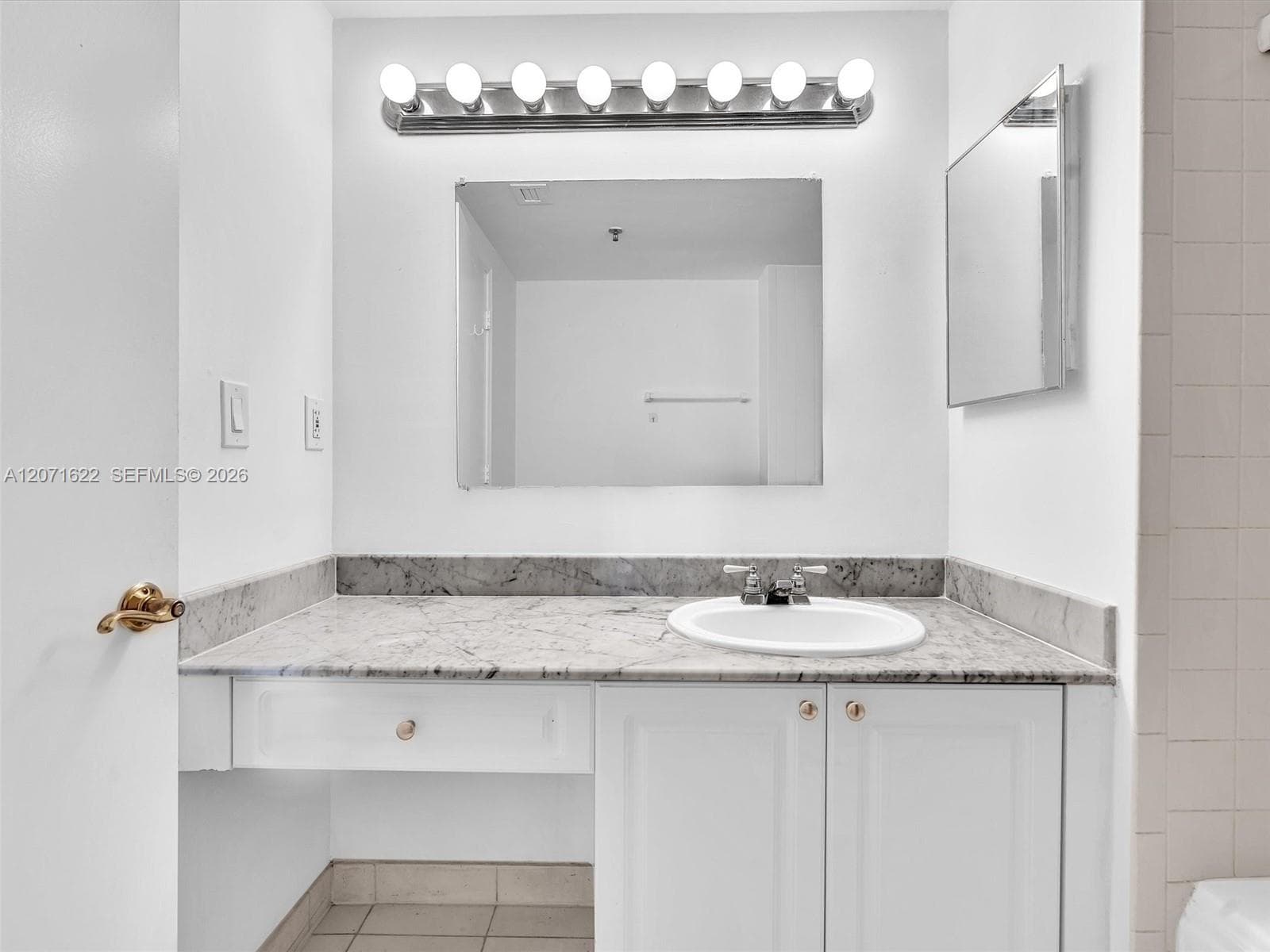 FLORIDA TOWERS CONDO · #501 in Miami Beach - Photo 30