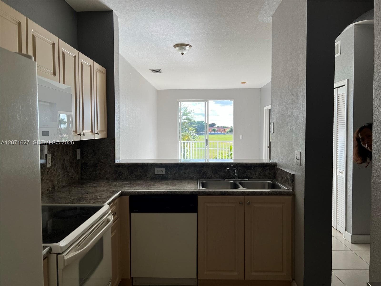 SHOMA HOMES AT COUNTRY CL · #203-4 in Hialeah - Photo 5