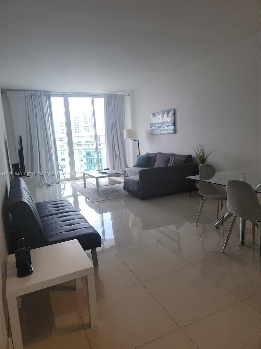 19380 Collins Ave · #Ph21 in Sunny Isles Beach - Photo 2