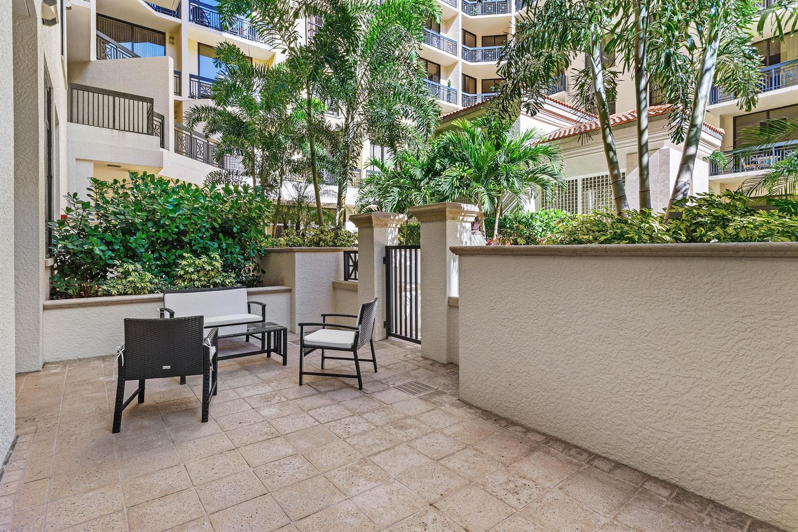 506-Outdoor Private Patio Space