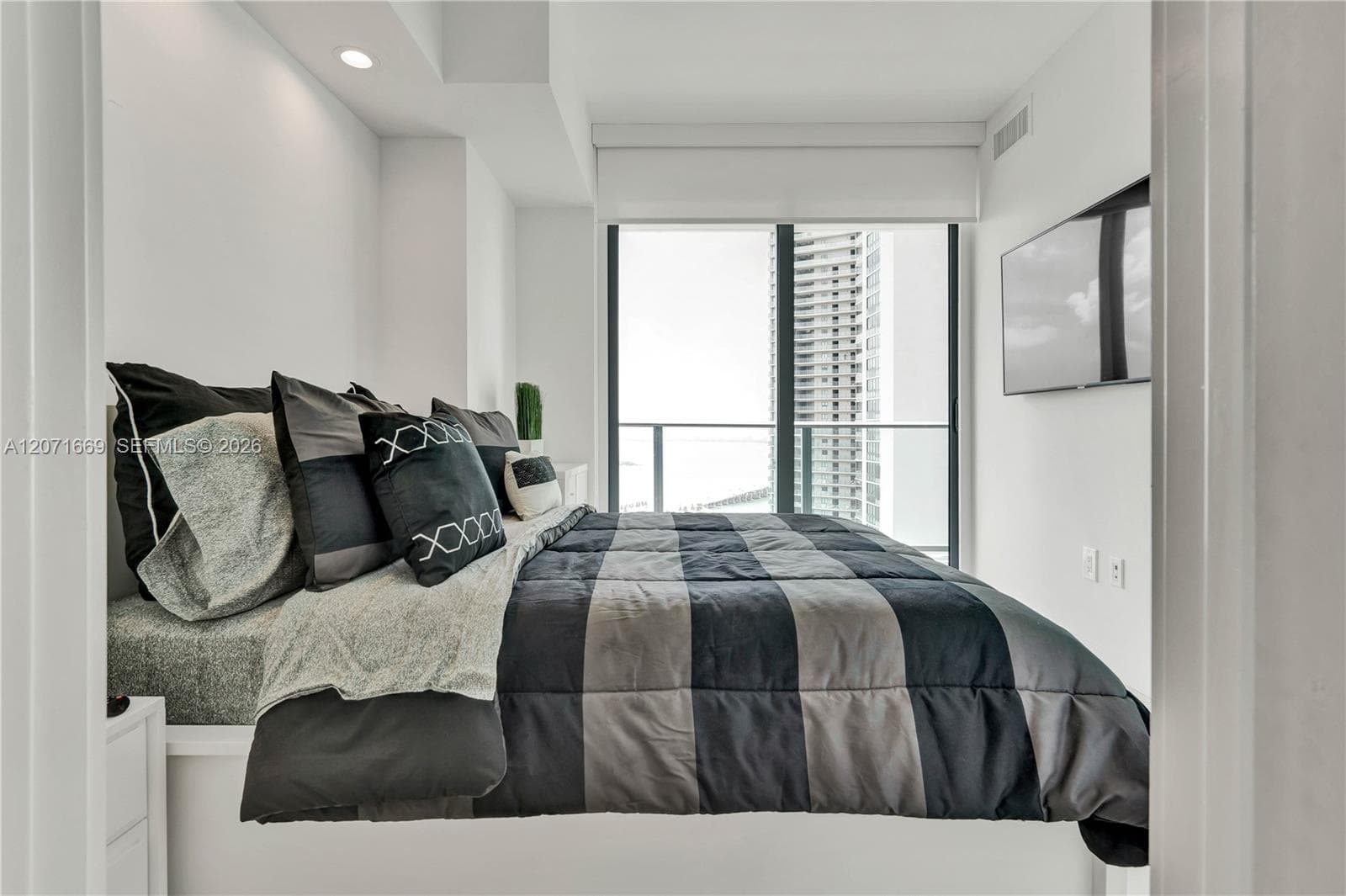 Paraiso Bayviews · #3304 in Miami - Photo 19