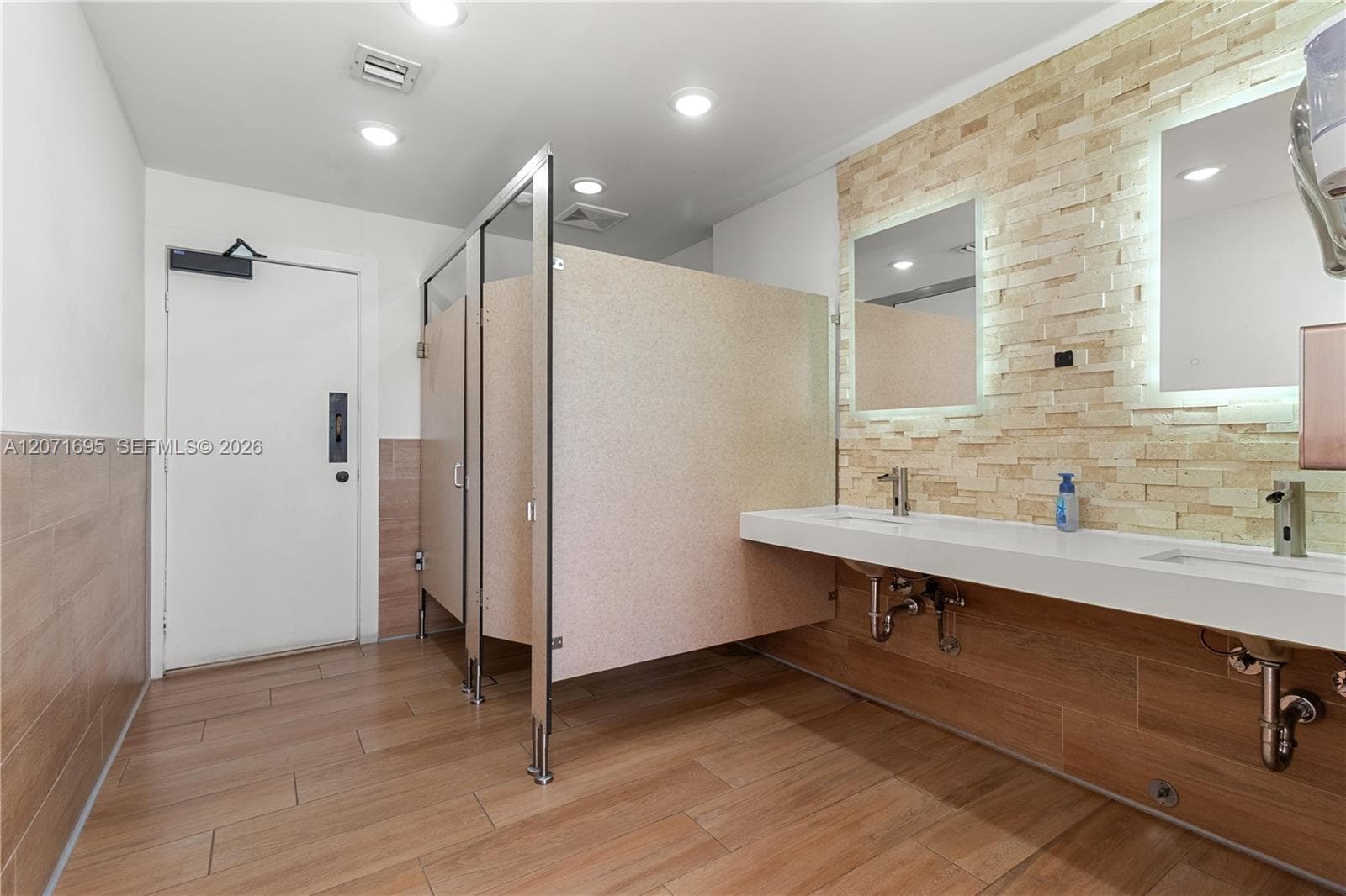 MEDITERRANEAN VILLAS · #305 in Hialeah - Photo 18