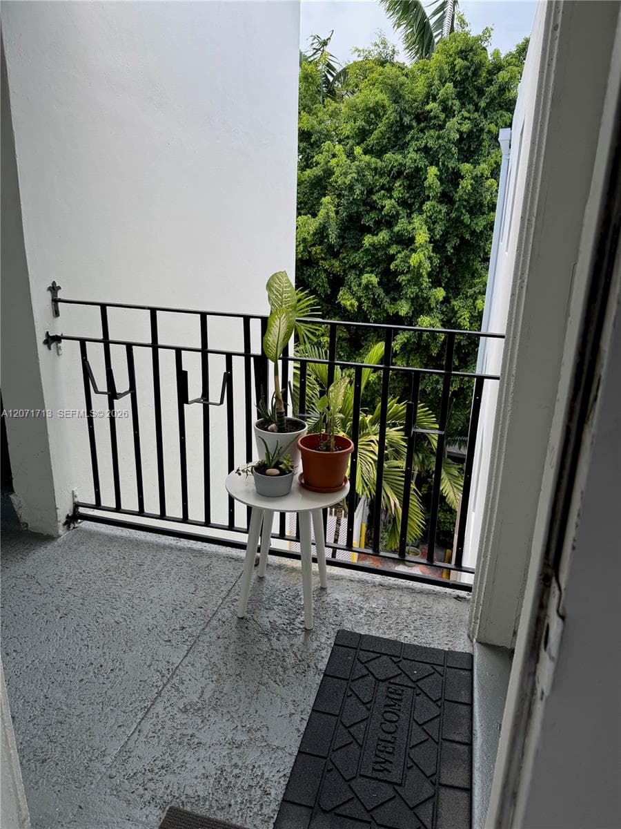 VILLA NAVARRA CONDO · #402 in Miami - Photo 19