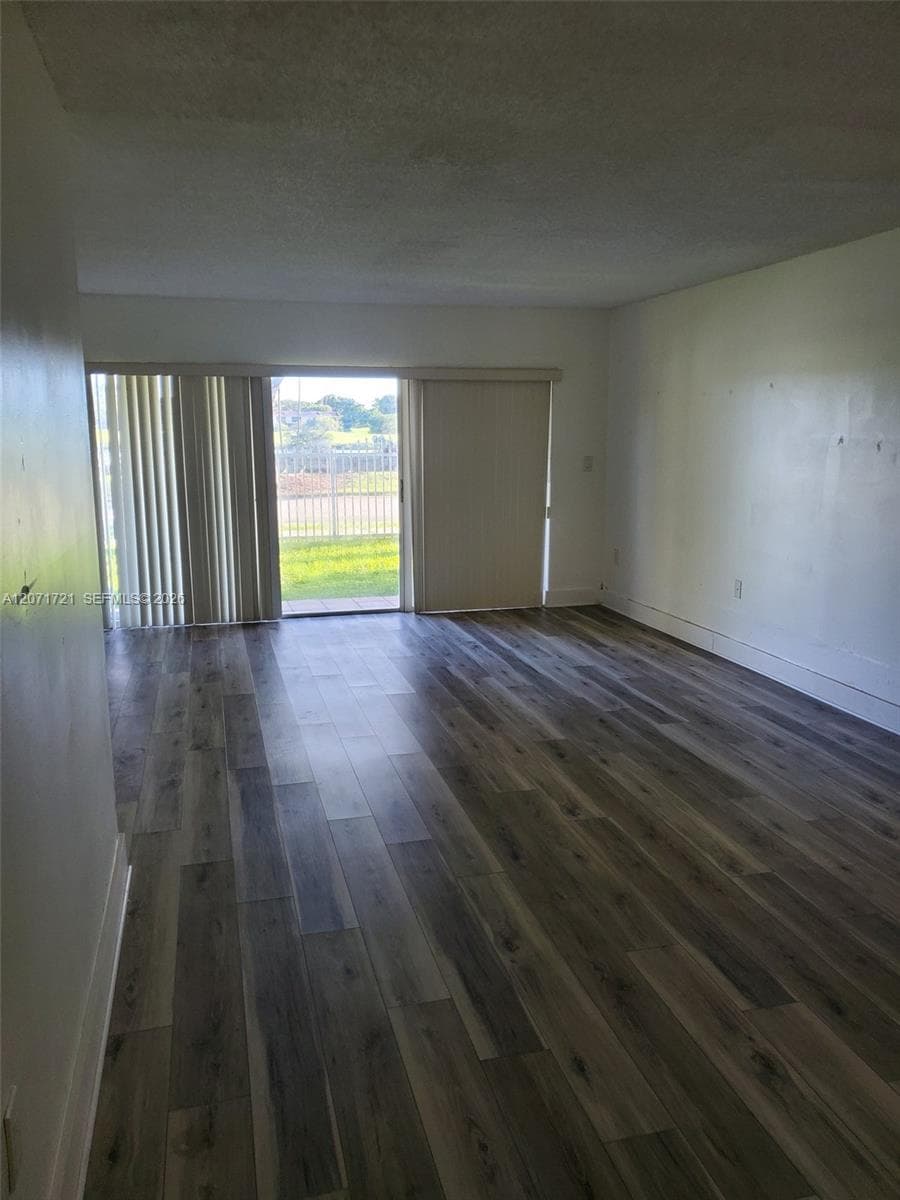 SIENNA VILLAS CONDO · #2-105 in Miami - Photo 10