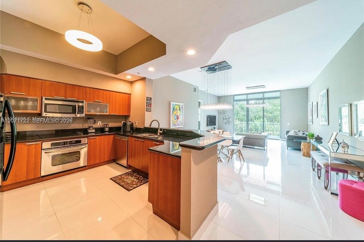 THE OAKS I CONDO · #102 in North Miami - Photo 10