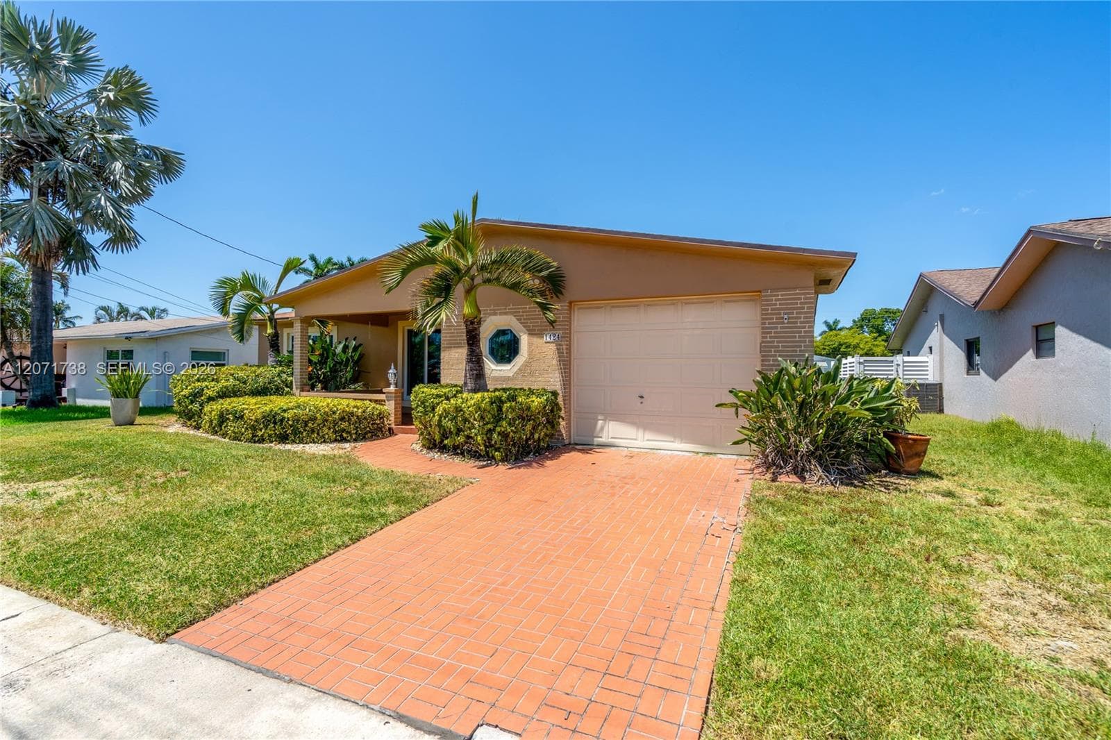 1424 Nautilus Isle photo 2