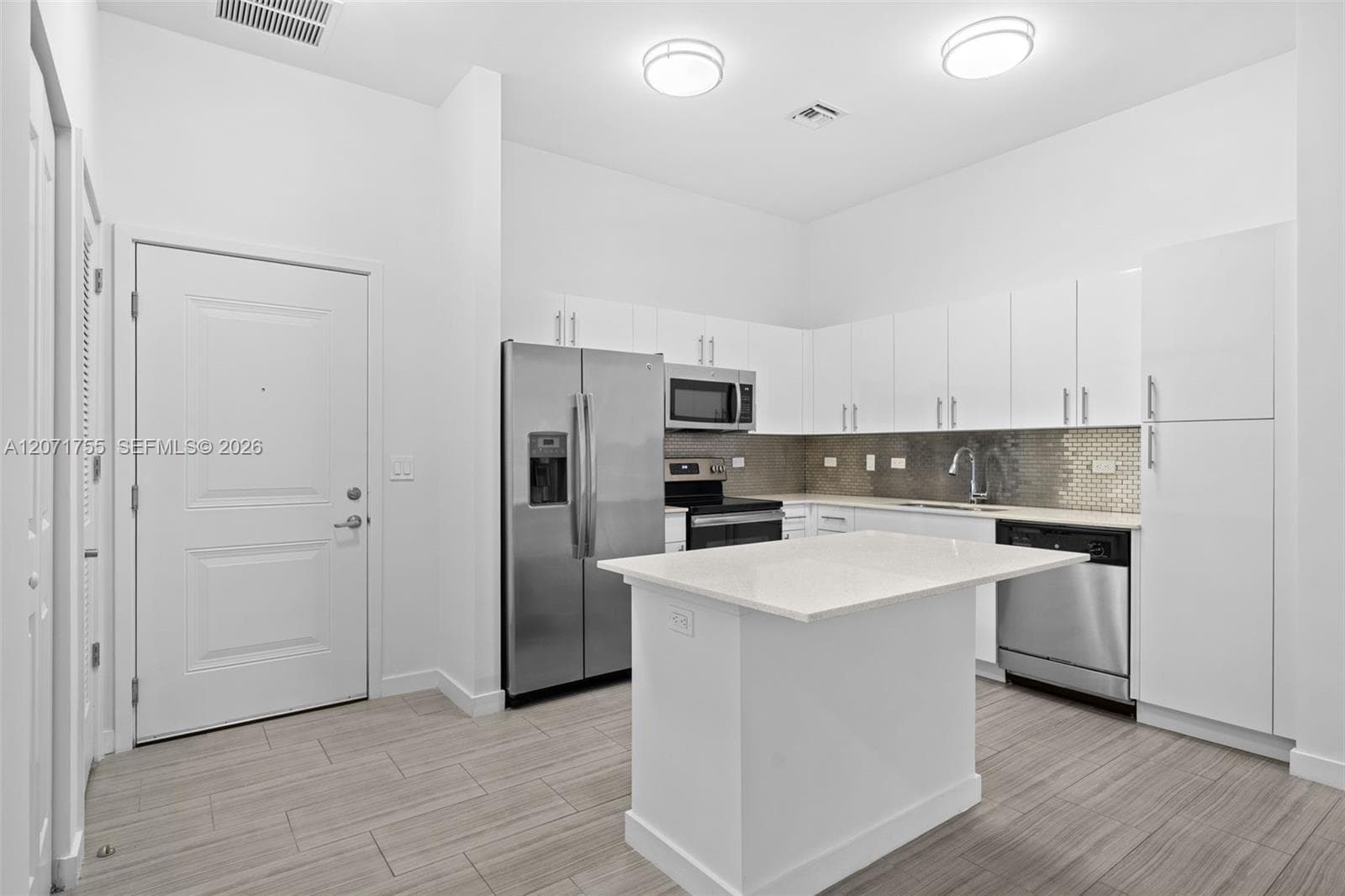 1776 Polk St · #803 in Hollywood - Photo 5