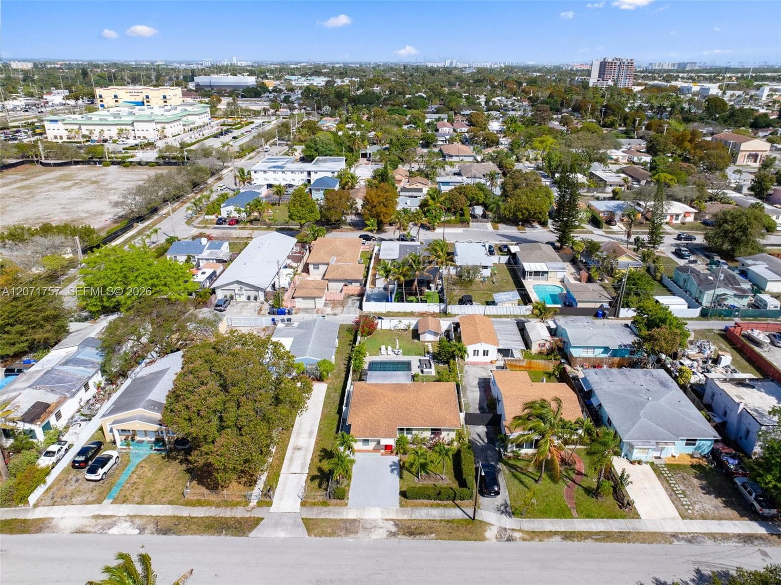 1935 Arthur St photo 27