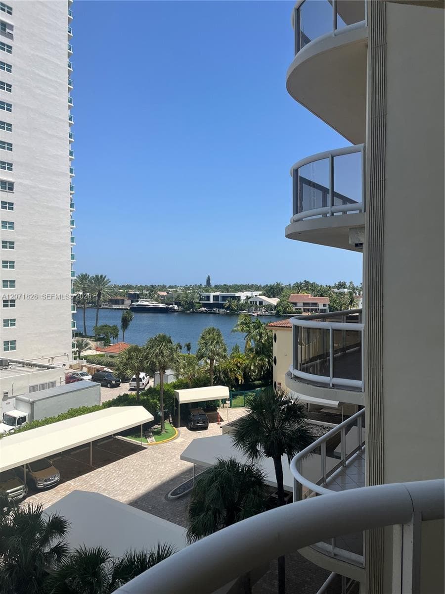 Terraces at Turnberry · #503 in Aventura - Photo 9