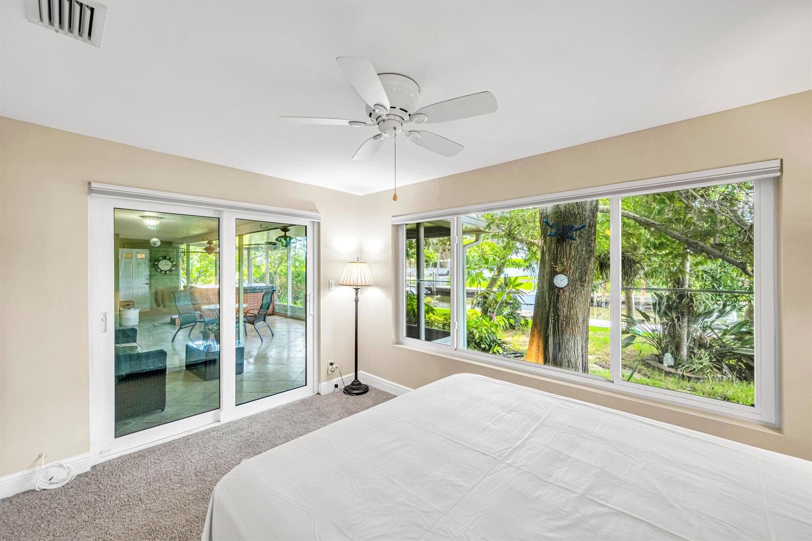 1200 ORANGE ISLE-33