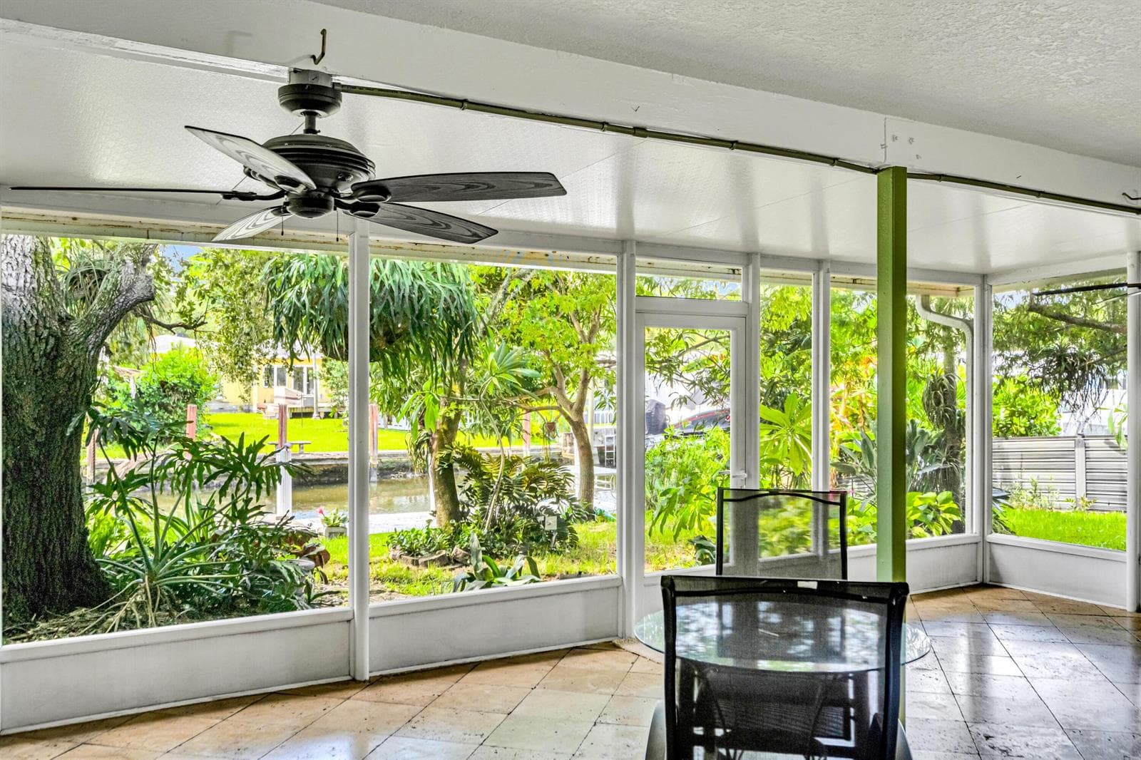 1200 ORANGE ISLE-13