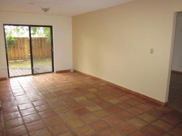 13224 SW 10 TE photo 3