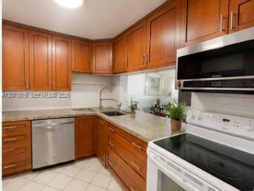 FIRST GULFSTREAM GARDEN · #308C in Hallandale Beach - Photo 3