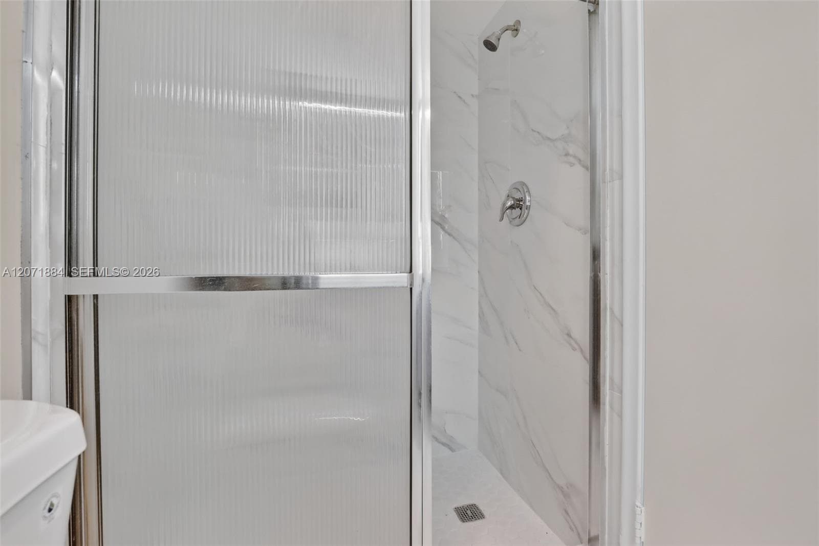 BATHROOM WALKIN SHOWER