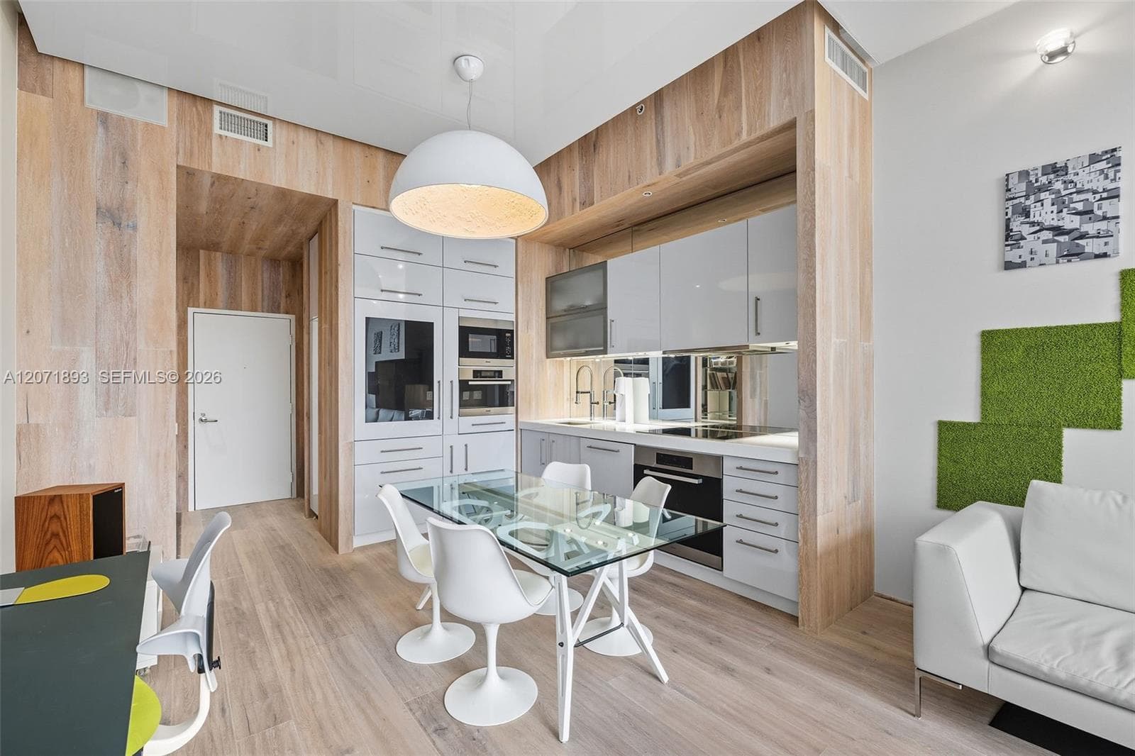 THE MERIDIAN CONDO · #518 in Miami Beach - Photo 6
