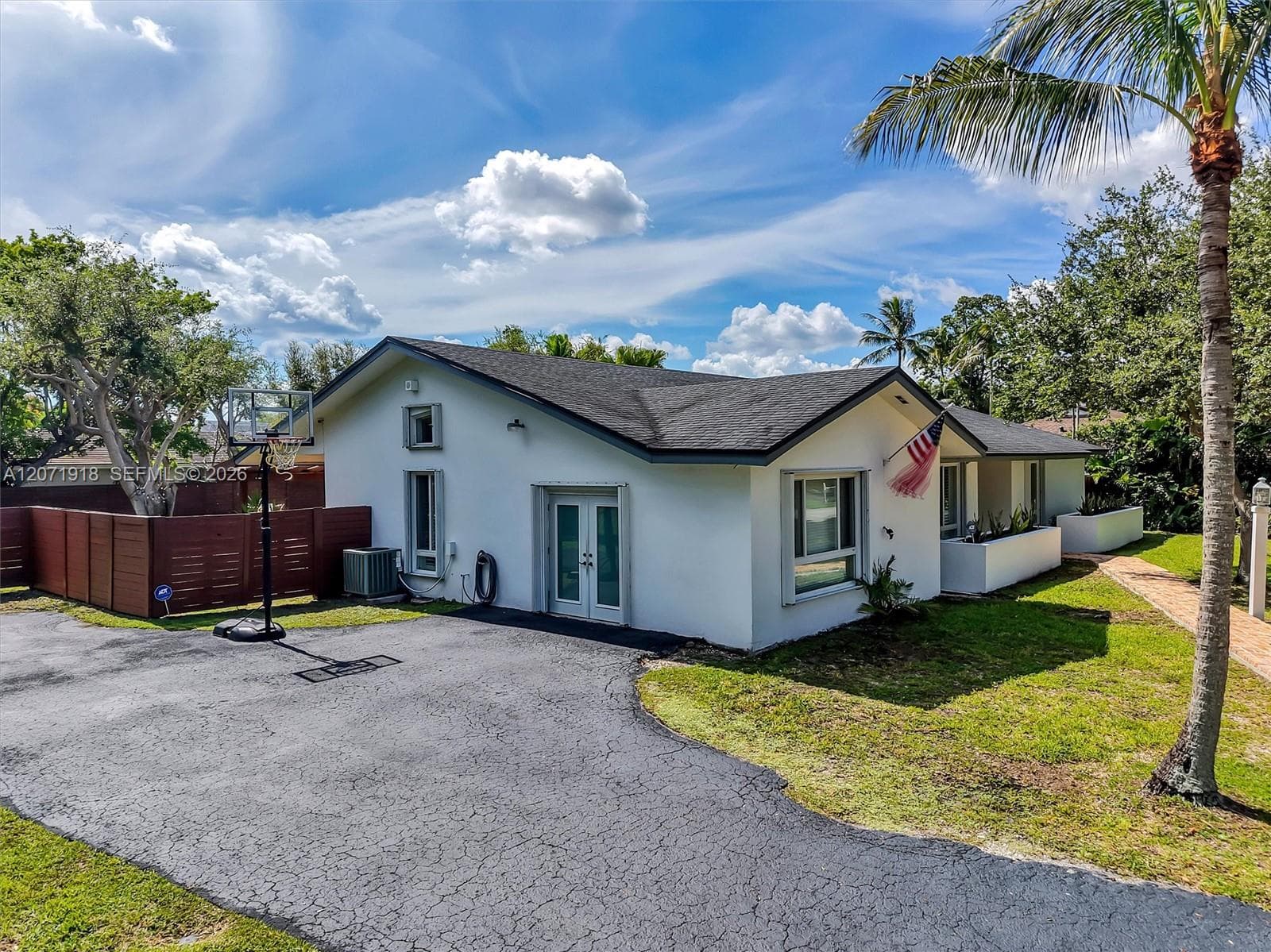 13241 SW 104th Ave photo 3