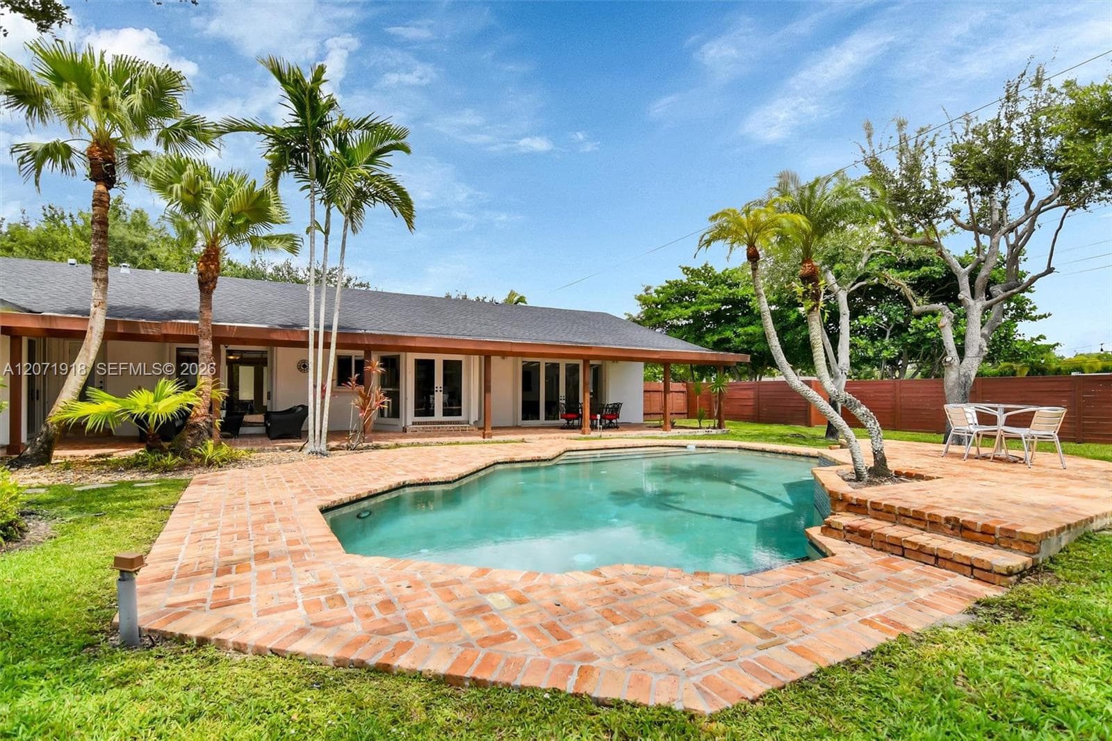 13241 SW 104th Ave photo 4