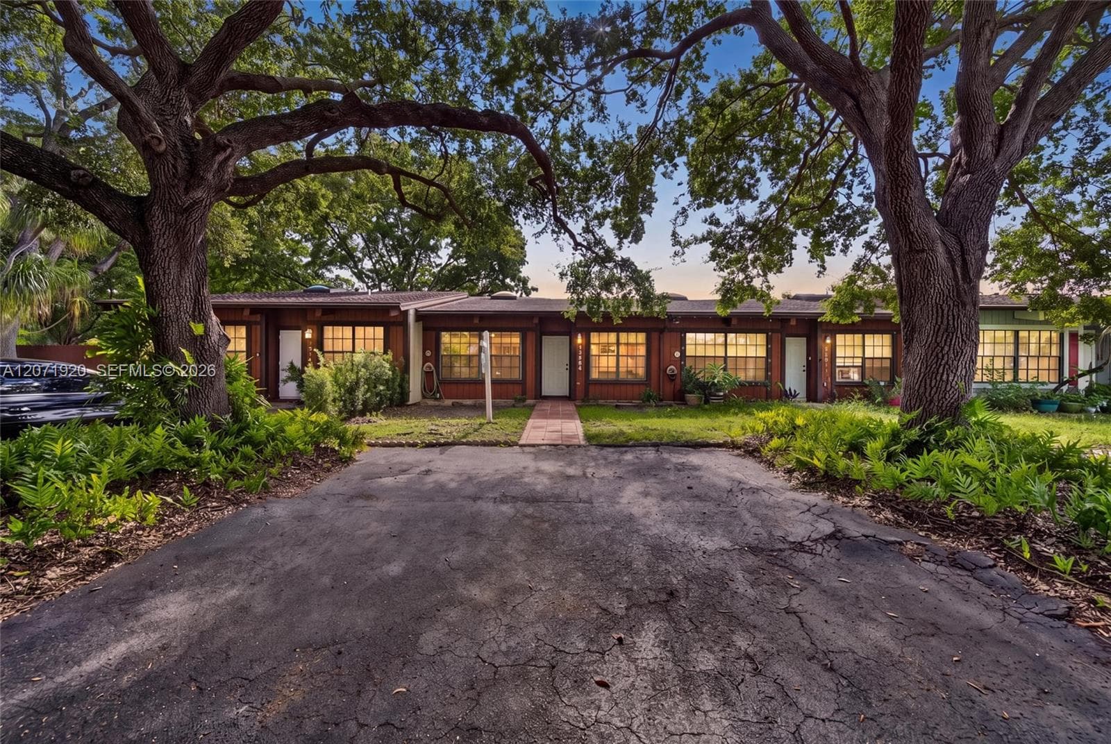 13504 SW 102nd Ln photo 1