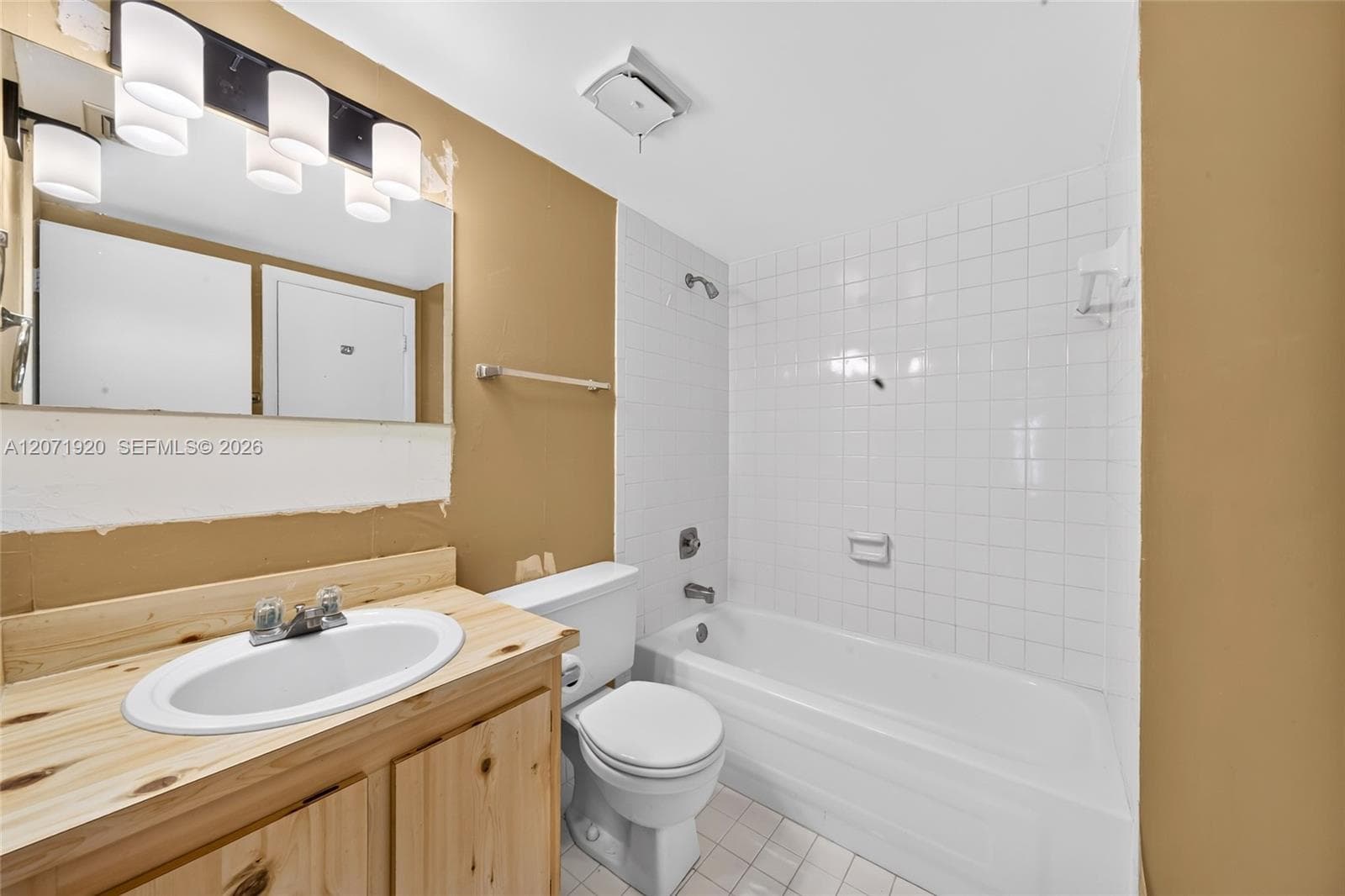 13504 SW 102nd Ln photo 18