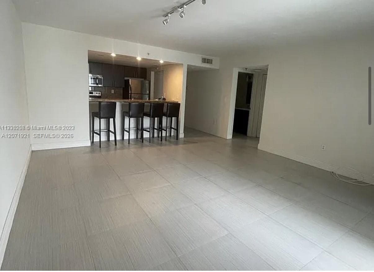 MADISON DOWNTOWN CONDO · #W-2205 in Miami - Photo 5