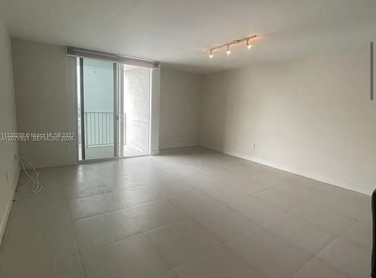 MADISON DOWNTOWN CONDO · #W-2205 in Miami - Photo 4